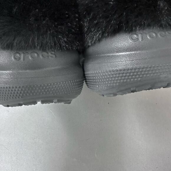 Crocs Furever Crush Platform Clog in Black Plush Women's Size 7 Mens Size 5 - Picture 8 of 15